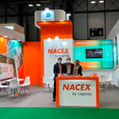 Stand NACEX Expodental. Graphic Design, Industrial Design & Interior Design project by Montse Oliva - 03.01.2022