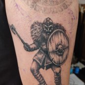 Manga vikinga en proceso . Desenho de tatuagens projeto de Damian Telias - 19.09.2023