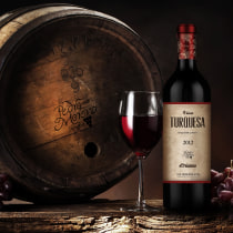 Wine Label Design: Viña Turquesa Crianza (Bodegas Pedro Moreno 1940). Design, Advertising, Art Direction, and Packaging project by almudena nagu - 05.04.2016