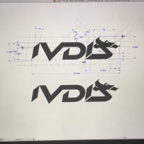 Logotipo y monograma IVDIS . Un proyecto de Diseño industrial de Cesar Giraldo - 12.10.2016