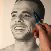 Mi Proyecto del curso: Retrato realista con lápiz de grafito. Un proyecto de Dibujo de Retrato de Mela Luque - 23.05.2019