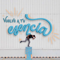 Vuelve a tu esencia.. Lettering, Digital Lettering, H, and Lettering project by Steph Márquez - 03.23.2020