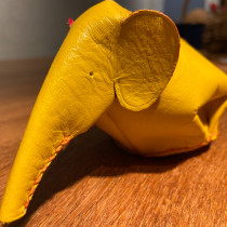 Elephant pouch. Un proyecto de Diseño de complementos de mroz - 07.05.2020
