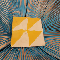 Baldosa triangulos amarillos y blancos. Ceramics project by rngr26 - 12.18.2020