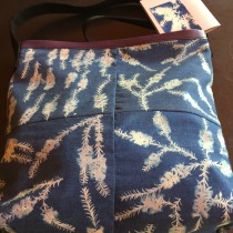 My project in Cyanotype: Printing with Light course:shoulder bag with cyanotype fabric. Printing project by Tina Moore - 02.11.2021
