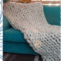 Mi Proyecto del curso: Introducción al arm knitting y teñido de lana. Decoration, Fiber Arts, Textile D, and eing project by Cathya Urquieta Medina - 06.01.2021
