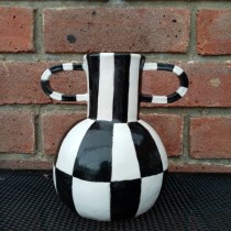 Mi Proyecto del curso: Creación de tu primer jarrón en cerámica. Un proyecto de Diseño de complementos, Artesanía y Cerámica de Angela Escribano - 30.08.2021