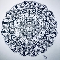 My project in The Art of Mandala Drawing: Create Geometric Patterns course. Un proyecto de Dibujo e Ilustración con tinta de Tina Jakobsson - 11.09.2021