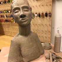 My project in Introduction to Clay Figurative Sculpture course. Un proyecto de Bellas Artes y Escultura de ngraham - 23.02.2022
