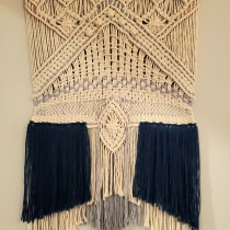 My project in Introduction to Macramé: Creation of a Decorative Tapestry course. Accessor, Design, Arts, Crafts, Interior Design, Decoration, Fiber Arts, Macramé, and Textile Design project by Daniela Garcia - 03.02.2022