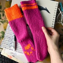 My project for course: Design and Stitching of Crochet Socks. Un proyecto de Moda, Diseño de moda, Tejido, DIY, Crochet y Diseño textil de Galina Romanova - 13.03.2022