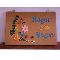 Hogar dulce hogar y Petunia. Un progetto di Artigianato, Belle arti, Ricamo e Textile Design di Karen Lorca Abba - 20.03.2022