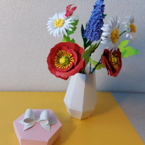 My project for course: Paper Sculpture for Set Design. Design, Illustration, Installations, Arts, Crafts, Sculpture, Set Design, Paper Craft, Product Photograph, and DIY project by Simona Čechalová - 04.13.2022