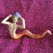 Escultura de personajes en plastilina epóxica: persona serpiente. Un progetto di Character design, Belle arti, Scultura e Ceramica di Aline Vargas - 23.06.2022