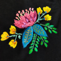 My project for course: Flower Composition with Acrylic Paint and Embroidery. Illustration, Painting, Embroider, Textile Illustration, Acr, lic Painting, and Textile Design project by lisbel92 - 07.13.2022
