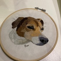 My project for course: Embroidered Pet Portraits: The Thread Painting Technique. Embroider, Textile Illustration, Naturalistic Illustration, and Textile Design project by Zoe McCormick - 07.29.2022