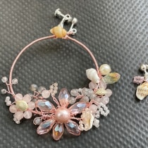 My project for course: Wire Jewelry Techniques. Un progetto di Design di accessori, Artigianato, Moda e Design di gioielli di Samantha Lee - 01.08.2022