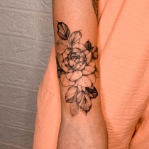 Meu projeto do curso: Tatuagem botânica com pontilhismo. Traditional illustration, Tattoo Design, and Botanical Illustration project by Talita Rodrigues - 07.31.2022