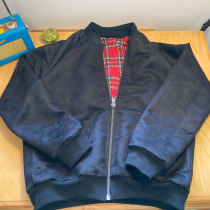 My project for course: Make and Customize Your First Bomber Jacket. Un progetto di Moda, Fashion design, Cucito, Modellistica e confezione sartoriale di Gavin King - 21.08.2022