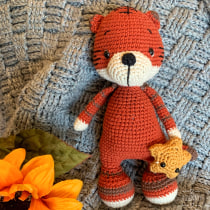 My project for course: Amigurumi Design: Create Crochet Characters. Un proyecto de Artesanía, Tejido, Art to, Creatividad con niños, Crochet y Amigurumi de Rose Cook - 10.09.2022