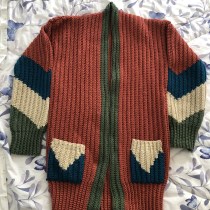 Meu projeto do curso: Crochê: crie roupas com apenas uma agulha. Um projeto de Moda, Design de moda, Tecido, DIY, Crochê e Design têxtil de Marcela Valente - 13.09.2022