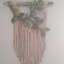 My project for course: 3D Macramé for Botanical Wall Hanging. Un proyecto de Artesanía, Interiorismo, Tejido, Macramé y Diseño textil de donnadoucette61 - 30.09.2022