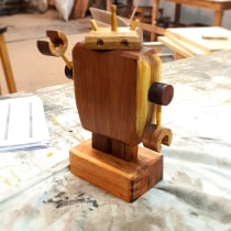 Este es el primero de muchos... Se llama Sueñadera (sueños de madera). Design de personagens, Escultura, Design de brinquedos, To, Art, e Marcenaria projeto de Gaston Chiodi - 07.10.2022