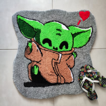 Meu projeto do curso: Técnica tufting com Baby Yoda. Un projet de Artisanat, Décoration, Art textile, DIY , et Design textile de silvana.malato1 - 27.10.2022