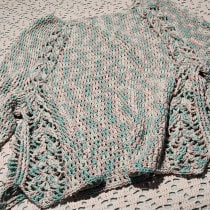 Mi proyecto del curso: Top-down: prendas a crochet de una sola pieza. Un proyecto de Moda, Diseño de moda, Tejido, DIY, Crochet y Diseño textil de Silvina Porpatto - 21.02.2023