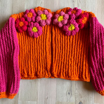 Mi proyecto del curso: Crochet: teje un suéter colorido con aplicaciones florales. Crochê, e Design têxtil projeto de jaelgmichelson - 22.03.2023