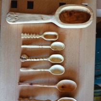 Mis primeras cucharas. Un proyecto de Artesanía, Diseño de producto, DIY y Carpintería de Moises Mora - 06.04.2023