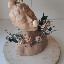 My project for course: Introduction to Clay Figurative Sculpture. Un proyecto de Bellas Artes y Escultura de Katri Peräaho - 04.04.2023