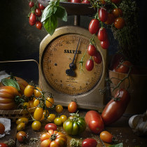 Tomatoes . Un proyecto de Fotografía de producto, Fotografía artística y Fotografía gastronómica de l'Arna Papy - 26.04.2023