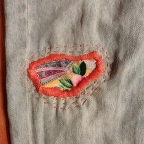 Mi proyecto del curso: Bordado: reparación de prendas. Fashion, Embroider, Sewing, DIY, Upc, cling, and Textile Design project by grveme - 05.27.2023