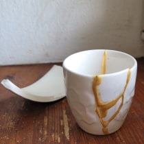 Mój projekt z kursu: Wprowadzenie do kintsugi: odnawianie ceramiki za pomocą złota. Un projet de Artisanat, Beaux Arts, Céramique , et DIY de ORu Ga Koukou - 04.08.2023