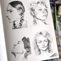 Mon projet du cours : Carnet de portraits : explorez le visage humain. Projekt z dziedziny Sketching,  R, sunek, Portret,  R, sunek art, st, czn i Sketchbook użytkownika Amelie - 10.08.2023