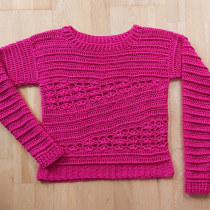 My project for course: Introduction to Crochet Short Rows for Clothing. Un proyecto de Moda, Diseño de moda, Tejido, DIY y Diseño textil de Aurélia Trinquier - 20.08.2023
