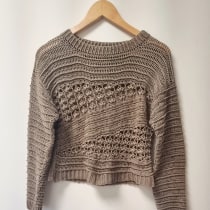 My project for course: Introduction to Crochet Short Rows for Clothing. Un proyecto de Moda, Diseño de moda, Tejido, DIY y Diseño textil de sylviamania - 14.09.2023