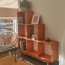 Librero Escalonado. Un proyecto de Artesanía, Diseño, creación de muebles					, Diseño de interiores, DIY y Carpintería de Javier Cortez Ulloa - 21.09.2023
