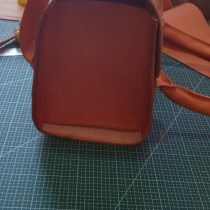 Mi proyecto del curso: Creación de bolsos de cuero artesanales para principiantes. Un proyecto de Diseño, Diseño de complementos, Artesanía, Moda y Costura de o.v.aberturas - 13.11.2023