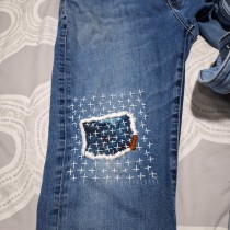 Mi proyecto del curso: Bordado: reparación de prendas. Fashion, Embroider, Sewing, DIY, Upc, cling, and Textile Design project by Andrea Clark - 12.22.2023