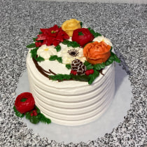 Meu projeto do curso: Flores decorativas de buttercream para cake design. Een project van  Ontwerp, Koken, DIY, Culinaire kunst, Lifest y le van Urânia Silva - 31.12.2023