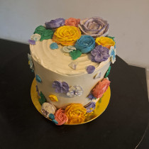 My project for course: Decorative Buttercream Flowers for Cake Design. Een project van  Ontwerp, Koken, DIY, Culinaire kunst, Lifest y le van sofiaruales63 - 15.01.2024