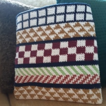 Il mio progetto del corso: Tapestry crochet: una tecnica per disegnare con filo e uncinetto. Accessor, Design, Fashion, Pattern Design, Fiber Arts, DIY, Crochet, and Textile Design project by valeguada.99 - 01.18.2024