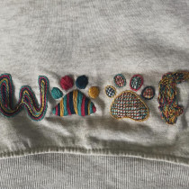 Mi proyecto del curso: Letras bordadas: el hilo como herramienta gráfica. Embroider, Textile Illustration, and Textile Design project by Juls - 02.04.2024