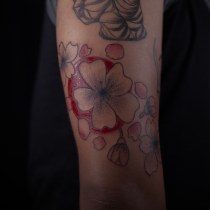 Mi proyecto del curso: Tatuaje botánico con puntillismo. Ilustração tradicional, Desenho de tatuagens e Ilustração botânica projeto de biancasalomeabarcaagurto18 - 06.03.2024