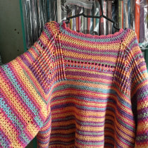 Meu projeto do curso: Crochê: técnicas avançadas para roupas coloridas. Fashion, Fashion Design, DIY, Crochet, and Textile Design project by Raphaela Rodrigues Andre Joao - 03.13.2024