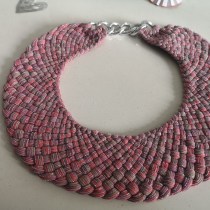 Mi proyecto del curso: Creación de joyería textil. Un proyecto de Artesanía, Diseño de jo, as, Tejido y Diseño textil de Florencia Cortés - 24.03.2024
