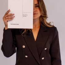 Editorial Blair Brand: Powerfull womans in the ordinary society. Un proyecto de Moda y Diseño de moda de Ana Luiza Dolata - 18.12.2023