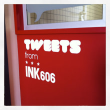 Tweets from INK 606. Design e Instalações projeto de Gloria Joven - 07.06.2011